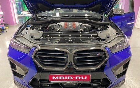 BMW X6 M, 2024 год, 20 000 000 рублей, 40 фотография