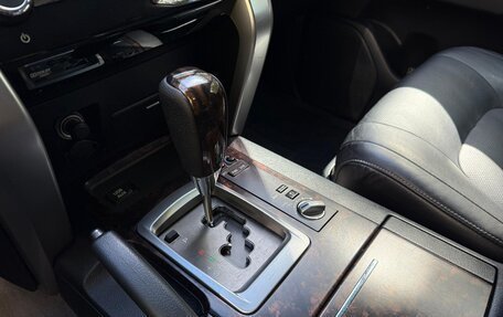 Toyota Land Cruiser 200, 2012 год, 3 525 000 рублей, 18 фотография