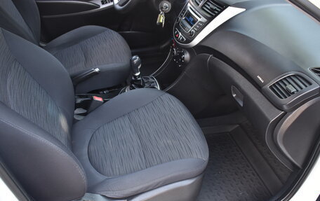Hyundai Solaris II рестайлинг, 2016 год, 955 000 рублей, 14 фотография