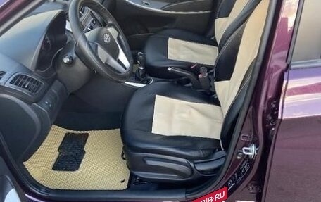 Hyundai Solaris II рестайлинг, 2011 год, 725 000 рублей, 4 фотография