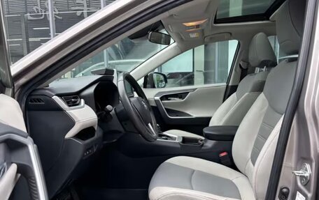 Toyota RAV4, 2021 год, 3 050 960 рублей, 9 фотография
