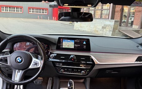 BMW 5 серия, 2019 год, 4 555 000 рублей, 14 фотография