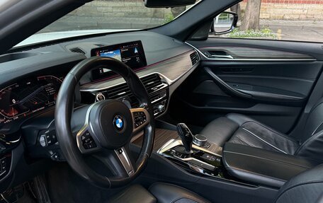 BMW 5 серия, 2019 год, 4 555 000 рублей, 11 фотография