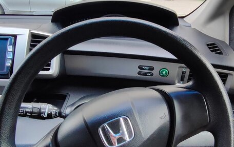 Honda Freed I, 2012 год, 1 195 000 рублей, 22 фотография