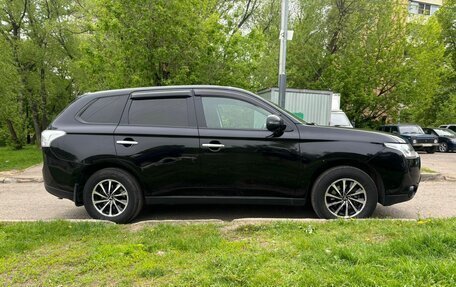 Mitsubishi Outlander III рестайлинг 3, 2012 год, 1 060 000 рублей, 4 фотография