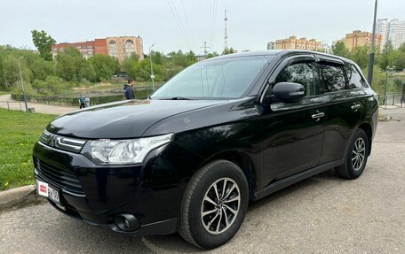 Mitsubishi Outlander III рестайлинг 3, 2012 год, 1 060 000 рублей, 3 фотография