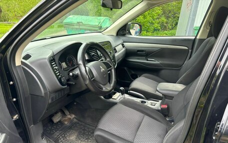 Mitsubishi Outlander III рестайлинг 3, 2012 год, 1 060 000 рублей, 12 фотография