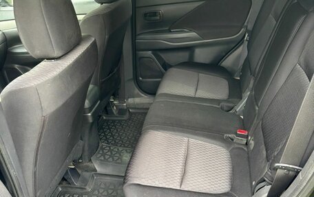 Mitsubishi Outlander III рестайлинг 3, 2012 год, 1 060 000 рублей, 14 фотография