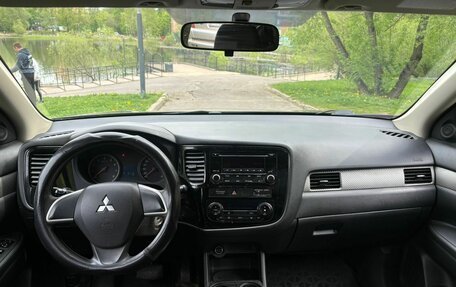 Mitsubishi Outlander III рестайлинг 3, 2012 год, 1 060 000 рублей, 15 фотография