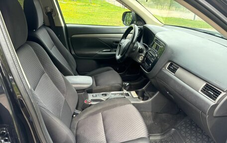 Mitsubishi Outlander III рестайлинг 3, 2012 год, 1 060 000 рублей, 16 фотография