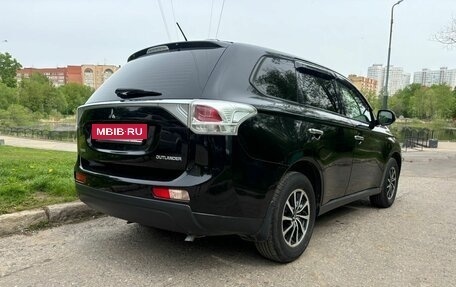 Mitsubishi Outlander III рестайлинг 3, 2012 год, 1 060 000 рублей, 10 фотография