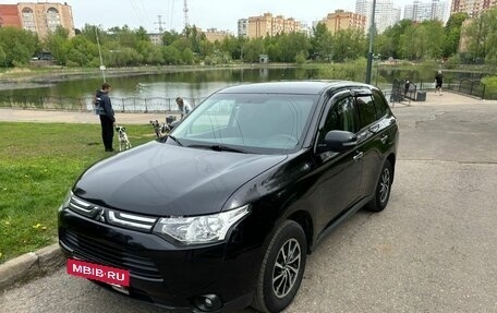 Mitsubishi Outlander III рестайлинг 3, 2012 год, 1 060 000 рублей, 6 фотография