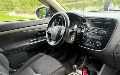 Mitsubishi Outlander III рестайлинг 3, 2012 год, 1 060 000 рублей, 17 фотография
