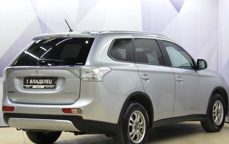 Mitsubishi Outlander III рестайлинг 3, 2014 год, 1 599 900 рублей, 5 фотография