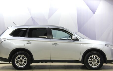 Mitsubishi Outlander III рестайлинг 3, 2014 год, 1 599 900 рублей, 6 фотография