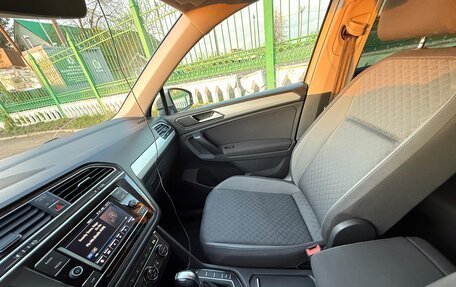 Volkswagen Tiguan II, 2017 год, 1 765 000 рублей, 4 фотография