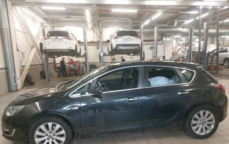 Opel Astra J, 2013 год, 947 000 рублей, 4 фотография