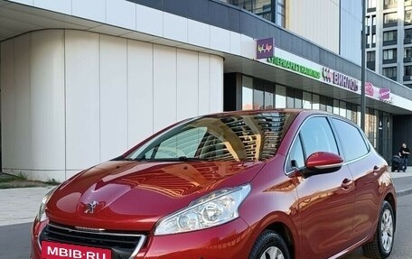Peugeot 208 II, 2014 год, 590 000 рублей, 10 фотография