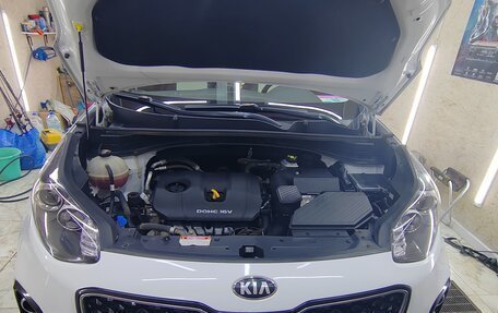 KIA Sportage IV рестайлинг, 2018 год, 2 000 000 рублей, 6 фотография