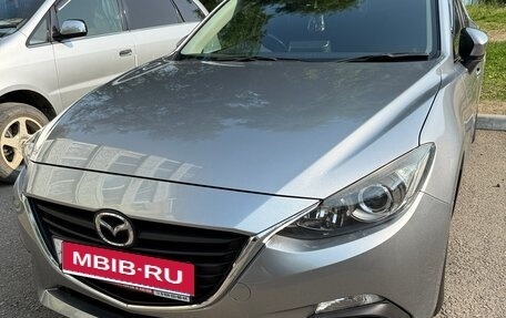 Mazda Axela, 2015 год, 1 050 000 рублей, 1 фотография