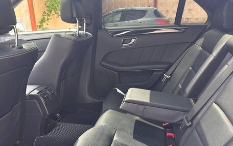 Mercedes-Benz E-Класс, 2010 год, 1 500 000 рублей, 6 фотография