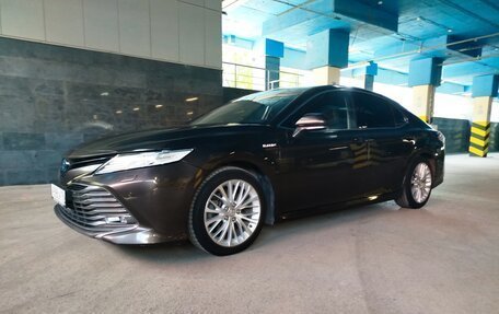 Toyota Camry, 2019 год, 2 400 000 рублей, 2 фотография