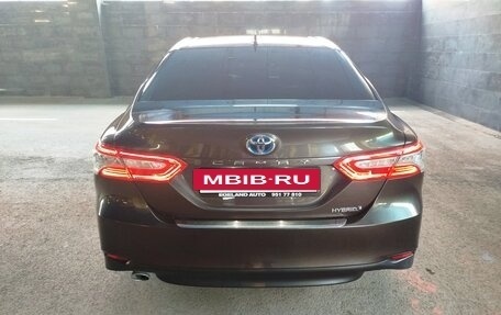 Toyota Camry, 2019 год, 2 400 000 рублей, 4 фотография