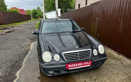 Mercedes-Benz E-Класс, 2000 год, 370 000 рублей, 6 фотография