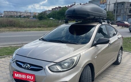 Hyundai Solaris II рестайлинг, 2012 год, 850 000 рублей, 8 фотография