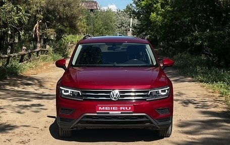 Volkswagen Tiguan II, 2019 год, 3 050 000 рублей, 1 фотография