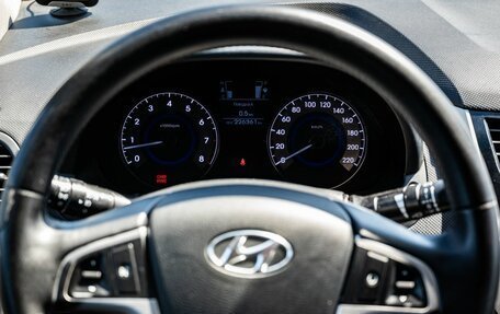 Hyundai Solaris II рестайлинг, 2011 год, 650 000 рублей, 19 фотография