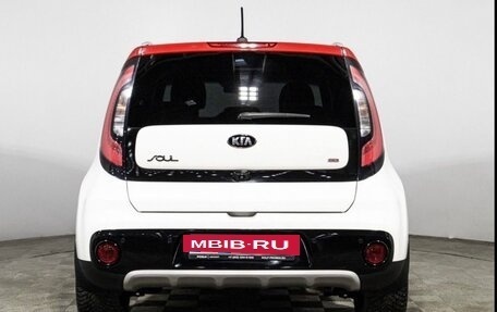 KIA Soul II рестайлинг, 2018 год, 7 фотография