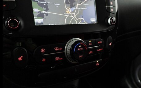 KIA Soul II рестайлинг, 2018 год, 11 фотография