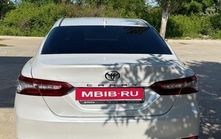 Toyota Camry, 2021 год, 3 270 000 рублей, 5 фотография