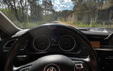 Volkswagen Tiguan II, 2019 год, 3 050 000 рублей, 10 фотография