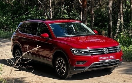 Volkswagen Tiguan II, 2019 год, 3 050 000 рублей, 8 фотография