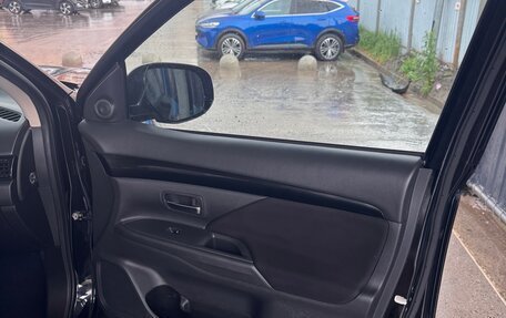 Mitsubishi Outlander III рестайлинг 3, 2021 год, 2 200 000 рублей, 22 фотография