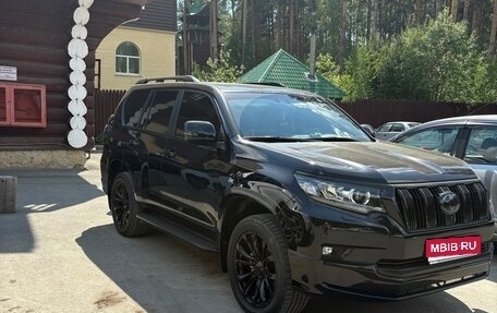 Toyota Land Cruiser Prado 150 рестайлинг 2, 2018 год, 6 950 000 рублей, 1 фотография
