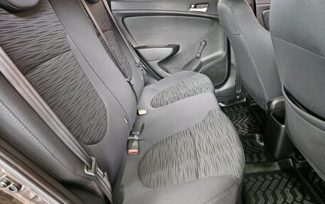 Hyundai Solaris II рестайлинг, 2015 год, 990 000 рублей, 12 фотография