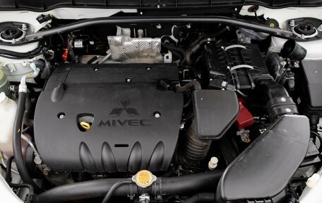 Mitsubishi Outlander III рестайлинг 3, 2011 год, 1 399 000 рублей, 8 фотография