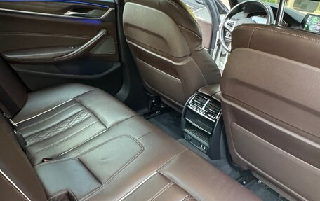BMW 5 серия, 2019 год, 4 450 000 рублей, 14 фотография