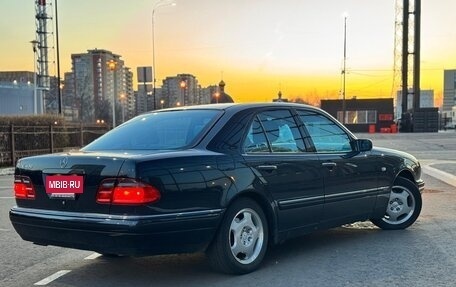 Mercedes-Benz E-Класс, 1996 год, 3 500 000 рублей, 25 фотография