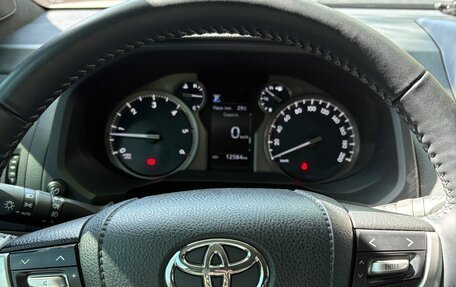 Toyota Land Cruiser Prado 150 рестайлинг 2, 2018 год, 6 950 000 рублей, 6 фотография