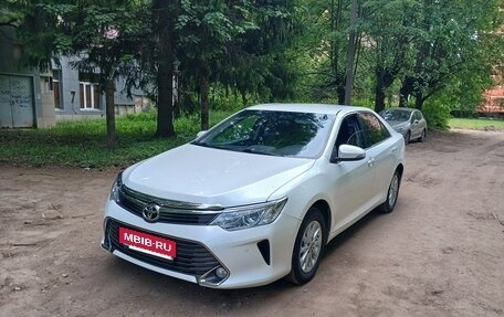 Toyota Camry, 2015 год, 1 660 000 рублей, 4 фотография
