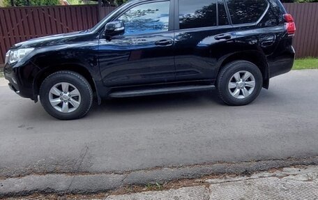Toyota Land Cruiser Prado 150 рестайлинг 2, 2021 год, 6 300 000 рублей, 7 фотография
