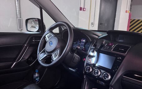 Subaru Forester, 2018 год, 2 300 000 рублей, 2 фотография