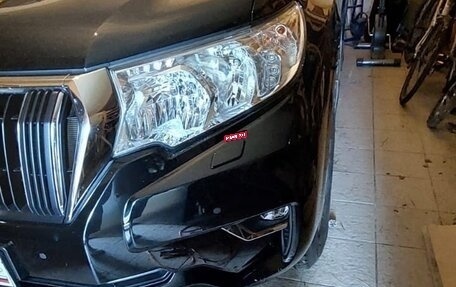 Toyota Land Cruiser Prado 150 рестайлинг 2, 2021 год, 6 300 000 рублей, 3 фотография