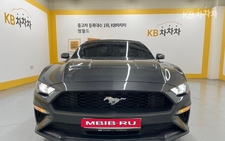 Ford Mustang VI рестайлинг, 2019 год, 2 850 000 рублей, 2 фотография