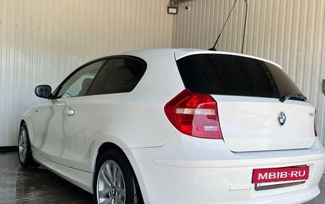 BMW 1 серия, 2011 год, 800 000 рублей, 12 фотография