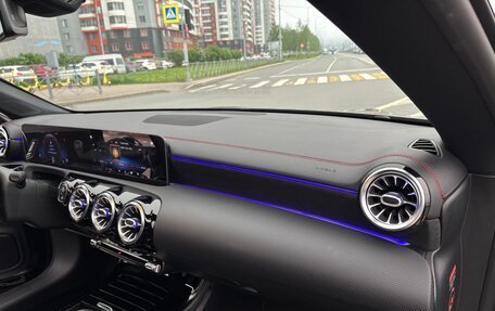 Mercedes-Benz CLA, 2019 год, 4 000 000 рублей, 18 фотография